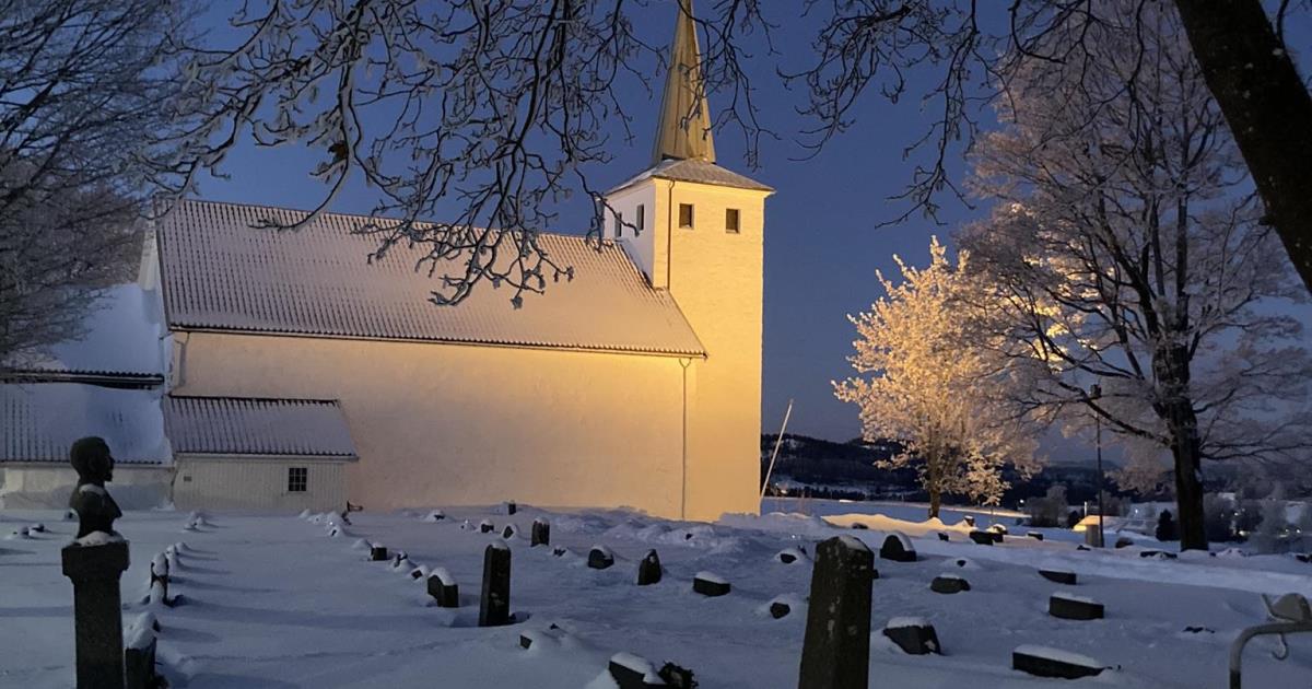 Skjee kirke og kirkegård - Sandefjord kommune