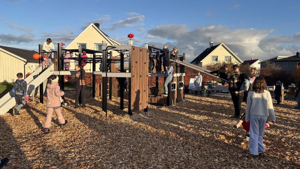 Lenke til artikkel: Lekeplassen i Laskenparken er ferdig!