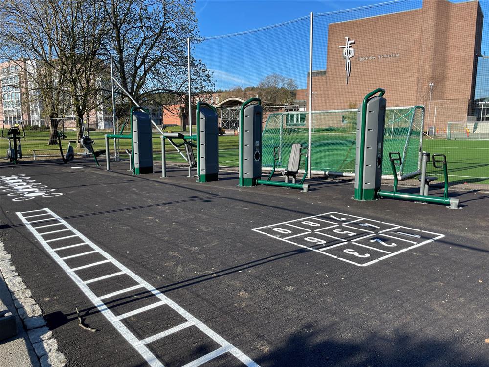 Treningsparken i Badeparken - Klikk for stort bilde