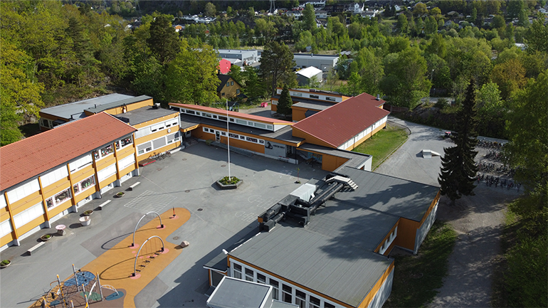  Dronefoto skolebygg