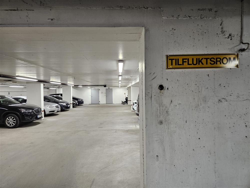 Garasje som kan brukes som tilfluktsrom. - Klikk for stort bilde